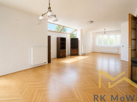 Pronájem domu/vily, 350 m²