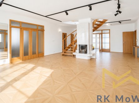 Pronájem domu/vily, 801 m²