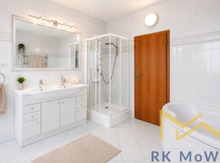 Pronájem domu/vily, 801 m²