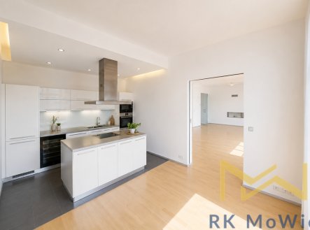 Pronájem bytu, 6+1, 204 m²