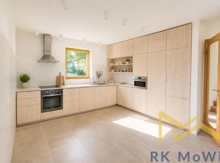 Pronájem domu/vily, 286 m² obrázek