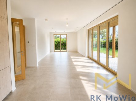 Pronájem domu/vily, 286 m²