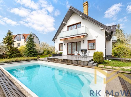 Pronájem domu/vily, 253 m²