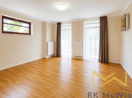 Pronájem domu/vily, 350 m²