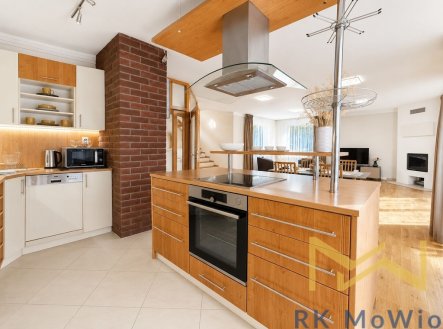Pronájem domu/vily, 350 m²