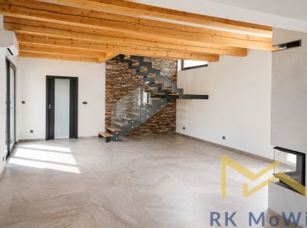 Pronájem domu/vily, 166 m²