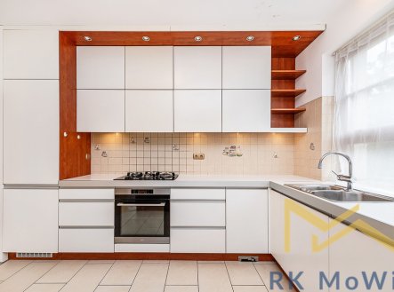 Pronájem domu/vily, 450 m²