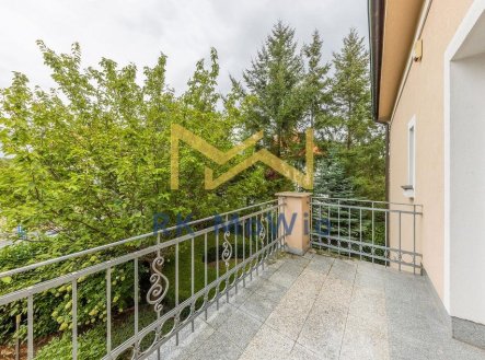 Pronájem domu/vily, 413 m²