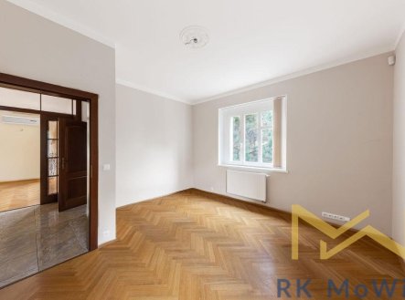Pronájem domu/vily, 413 m²