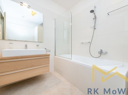 Pronájem bytu, 3+kk, 110 m²