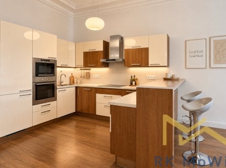 Pronájem bytu, 4+1, 154 m²
