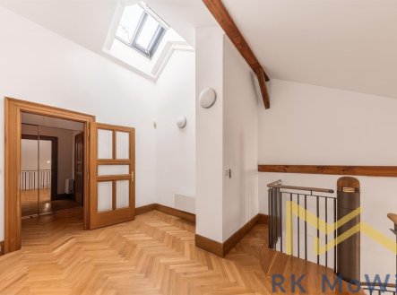 Pronájem bytu, 4+1, 195 m²