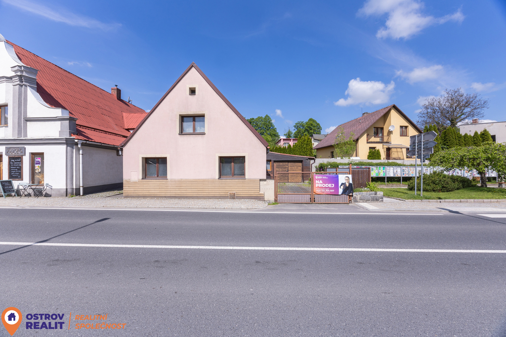 0x8a9790.jpg