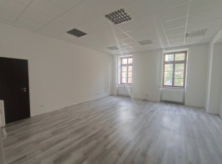 Pronájem kanceláře, 71 m²