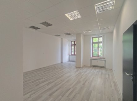 Pronájem kanceláře, 87 m²