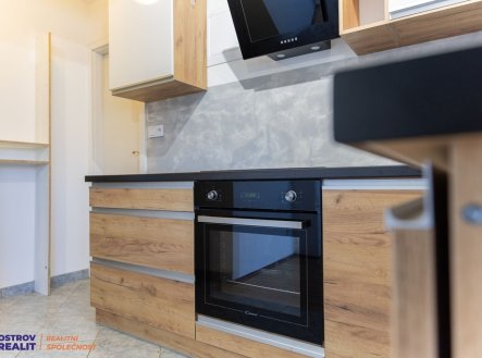 Pronájem bytu, 2+kk, 304 m²