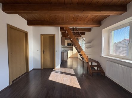 Pronájem bytu, 4+kk, 84 m²