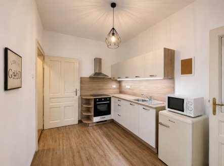 Pronájem bytu, 1+1, 374 m²