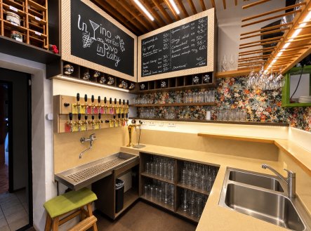 Pronájem restaurace, 64 m²
