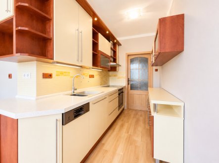 Pronájem bytu, 2+1, 56 m²