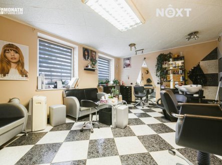 Prodej komerčního objektu, administrativní budova, 513 m² obrázek