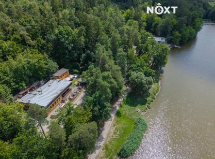 Prodej komerčního objektu, jiný, 1 697 m²