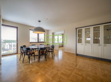 Prodej bytu, 6+1, 207 m²
