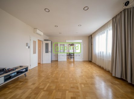 Prodej bytu, 6+1, 207 m²