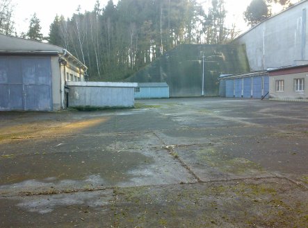 Pronájem výrobní prostory, 1 500 m²
