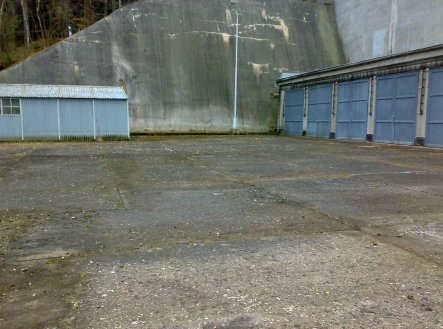 Pronájem výrobní prostory, 1 500 m²