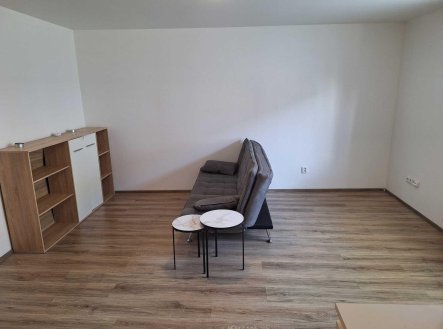 Pronájem bytu, 1+kk, 34 m²