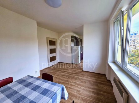 Pronájem bytu, 2+kk, 56 m²