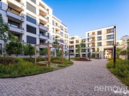 Pronájem bytu, 2+kk, 66 m²