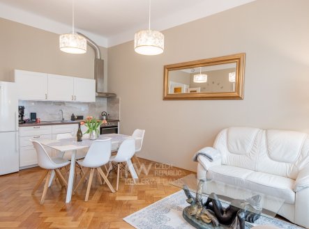 Pronájem bytu, 4+kk, 108 m²