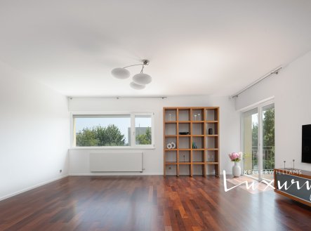Pronájem domu/vily, 260 m²