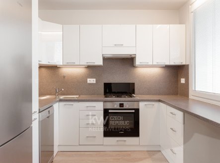 Pronájem bytu, 3+kk, 76 m²