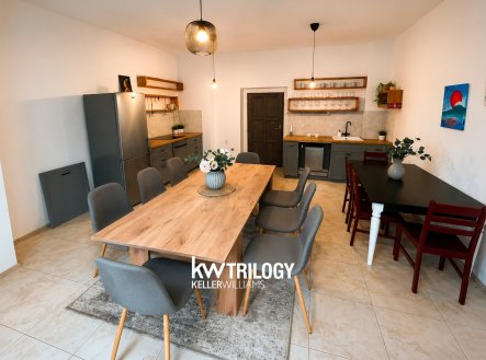 Prodej hotel, 343 m²