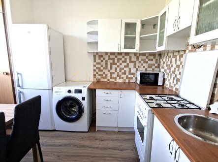Pronájem bytu, 2+1, 44 m²