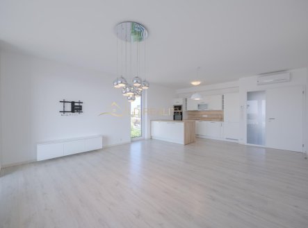 Pronájem bytu, 3+kk, 108 m²