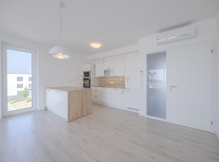 Pronájem bytu, 3+kk, 108 m²