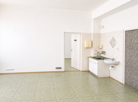 Pronájem jiné komerční nemovitosti, 79 m²