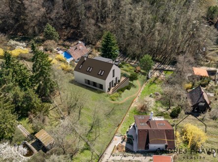 Prodej pozemku pro bydlení, 1 571 m²
