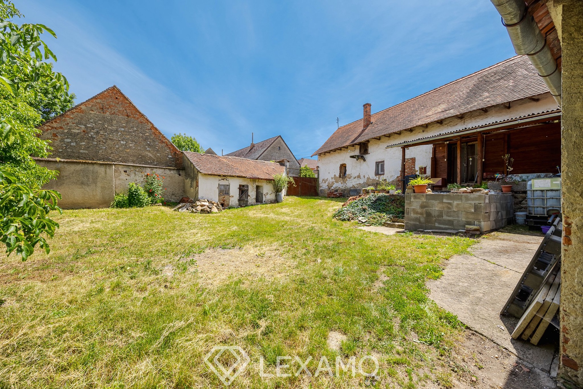 2R6_0016-HDR