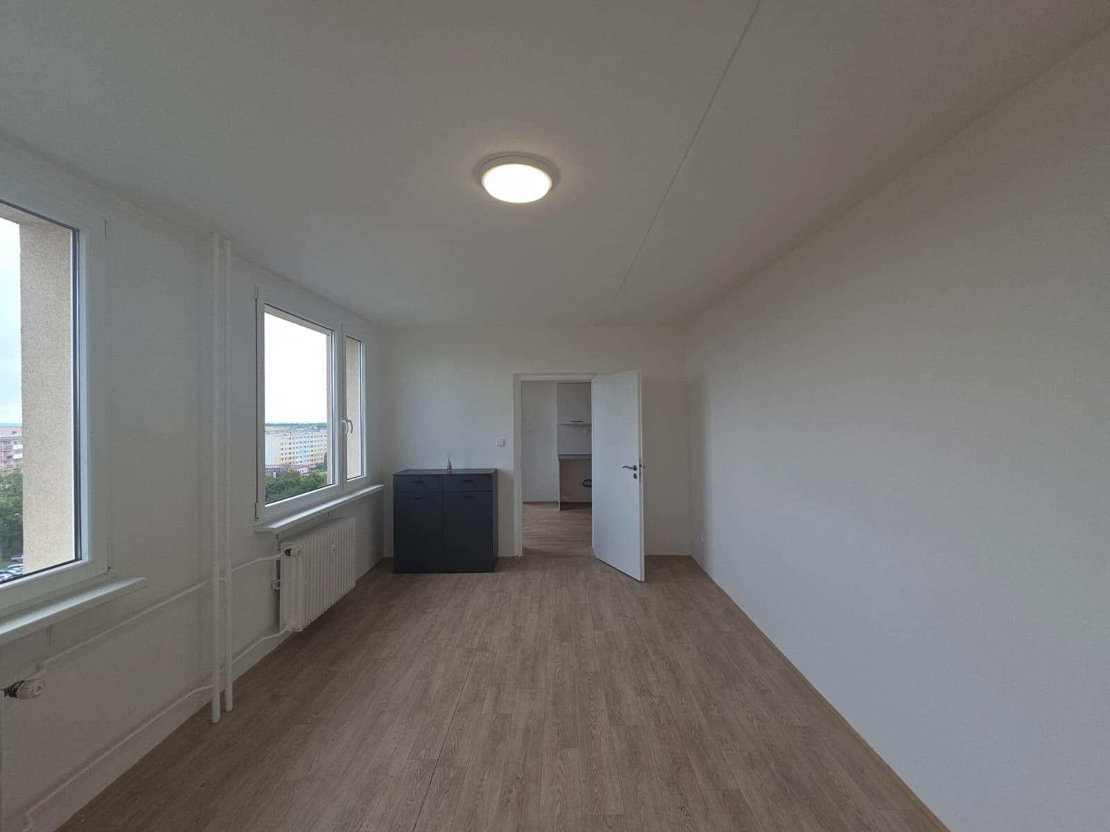 Pronájem atypického bytu 1+1 o výměře 40 m2 v ulici Javorová v Mostě
