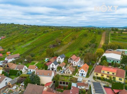 Prodej komerčního objektu, jiný, 215 m²