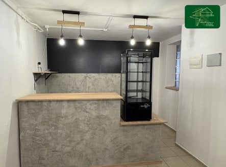 Pronájem obchodní prostory, 50 m²
