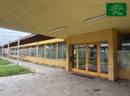 Pronájem komerčního objektu, administrativní budova, 1 283 m²