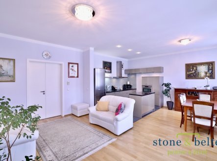 Pronájem bytu, 3+kk, 90 m²