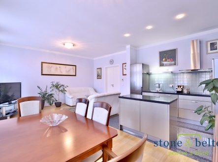 Pronájem bytu, 3+kk, 90 m²