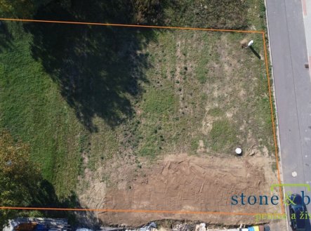 Prodej pozemku pro bydlení, 677 m²